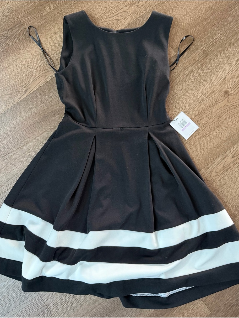 NWT Calvin Klein Black Dress with White Hem Stripes Sz 6